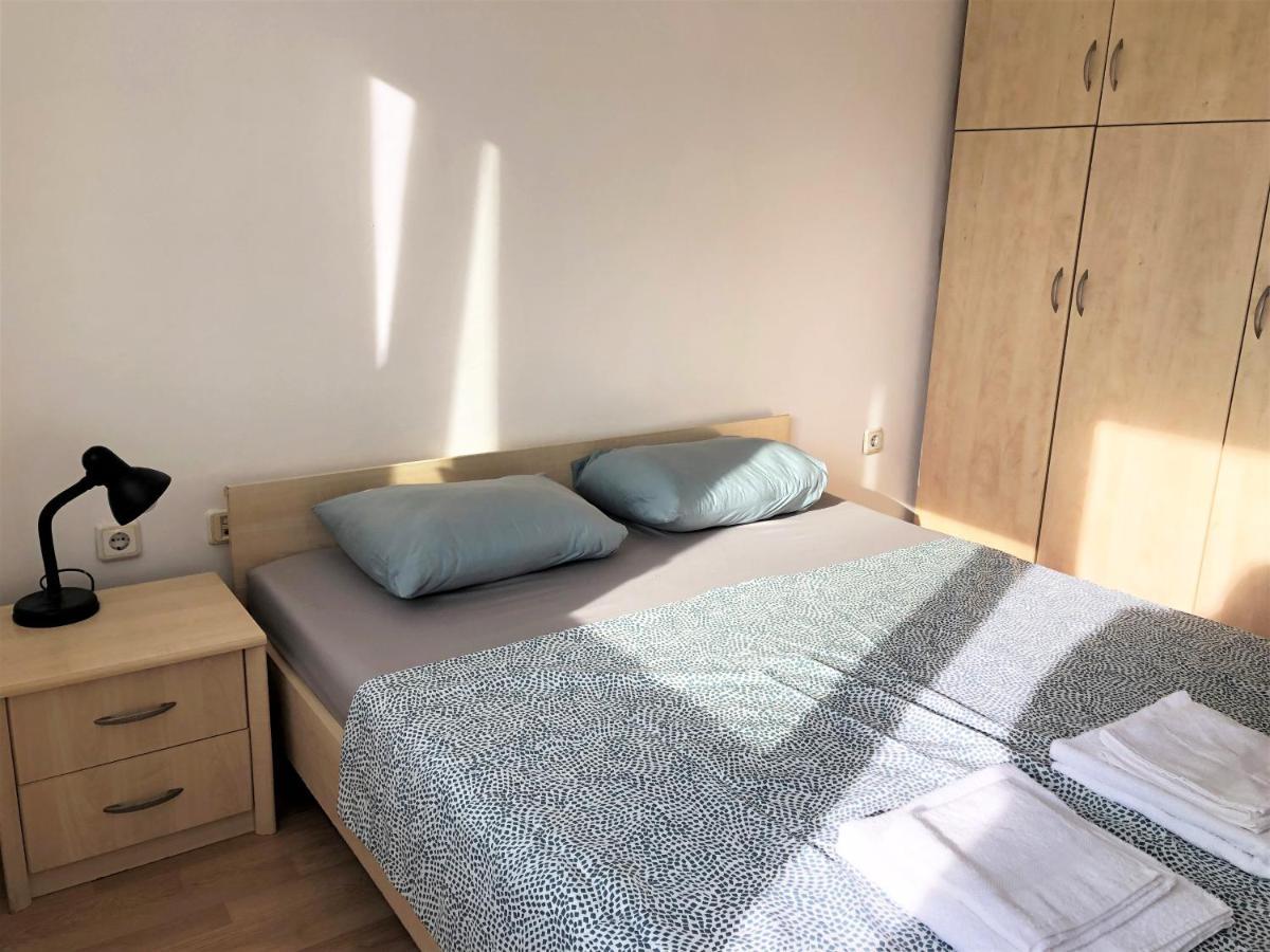וארנה Central Apartment Sunshine מראה חיצוני תמונה