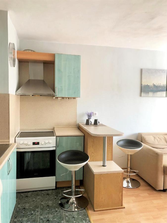 וארנה Central Apartment Sunshine מראה חיצוני תמונה