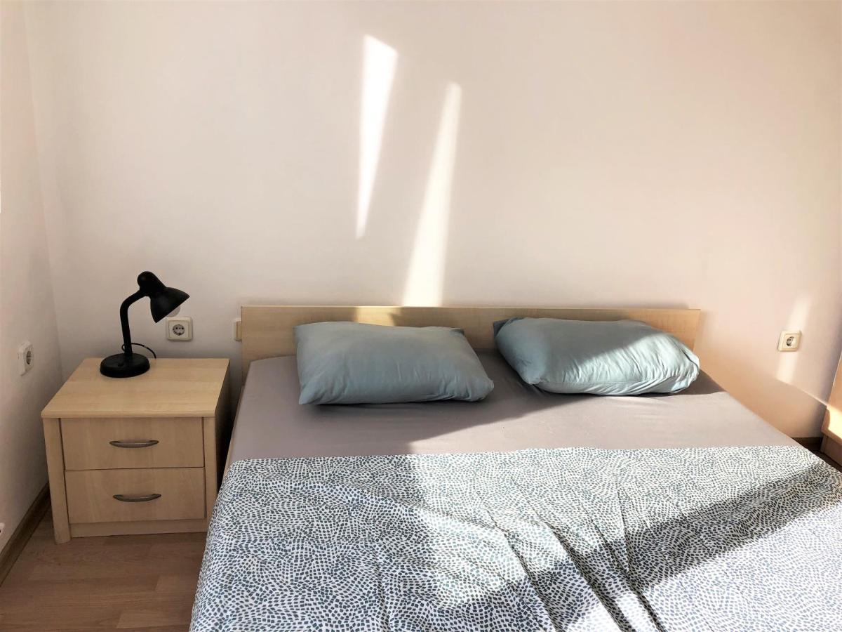 וארנה Central Apartment Sunshine מראה חיצוני תמונה