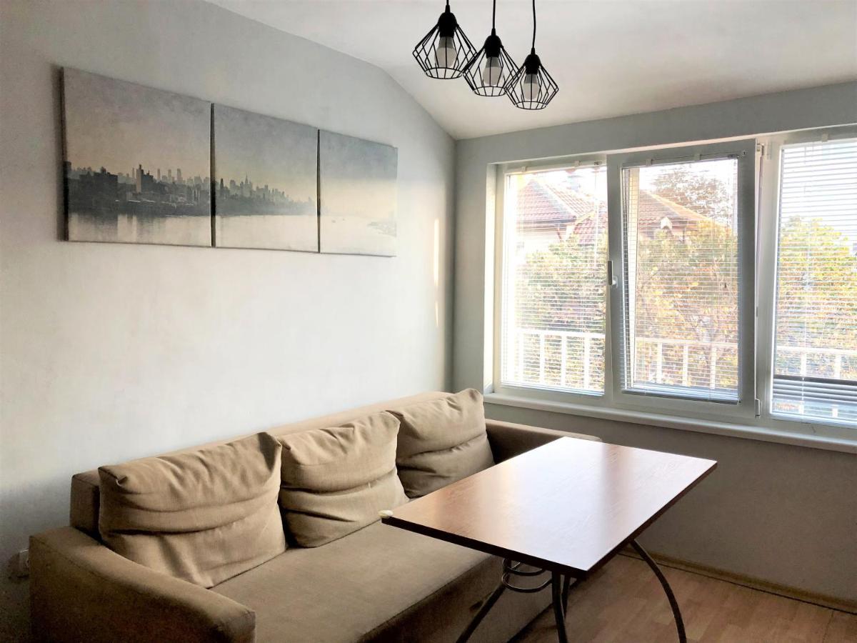 וארנה Central Apartment Sunshine מראה חיצוני תמונה
