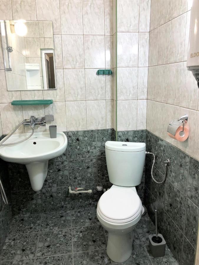 וארנה Central Apartment Sunshine מראה חיצוני תמונה