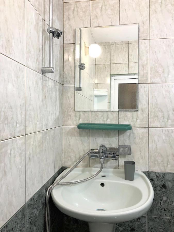 וארנה Central Apartment Sunshine מראה חיצוני תמונה